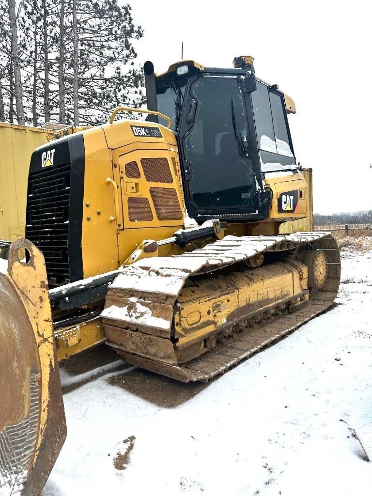 CAT D 5 K 2 lánctalpas dózerek