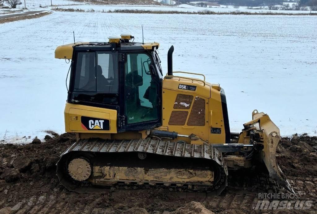 CAT D 5 K 2 lánctalpas dózerek