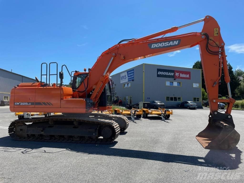 Doosan DX 225 LC-3 Lánctalpas kotrók