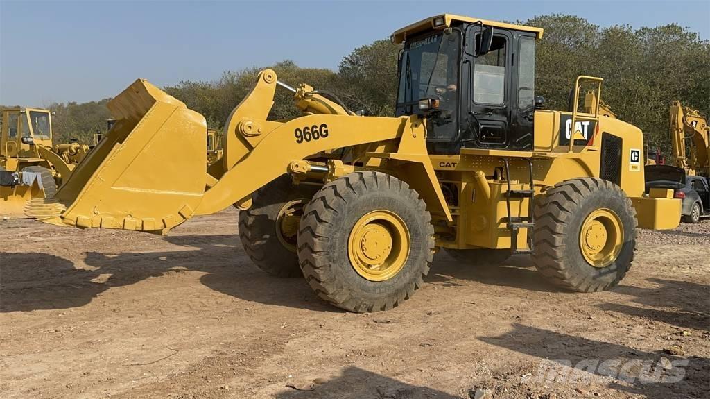 CAT 966 G Gumikerekes homlokrakodók