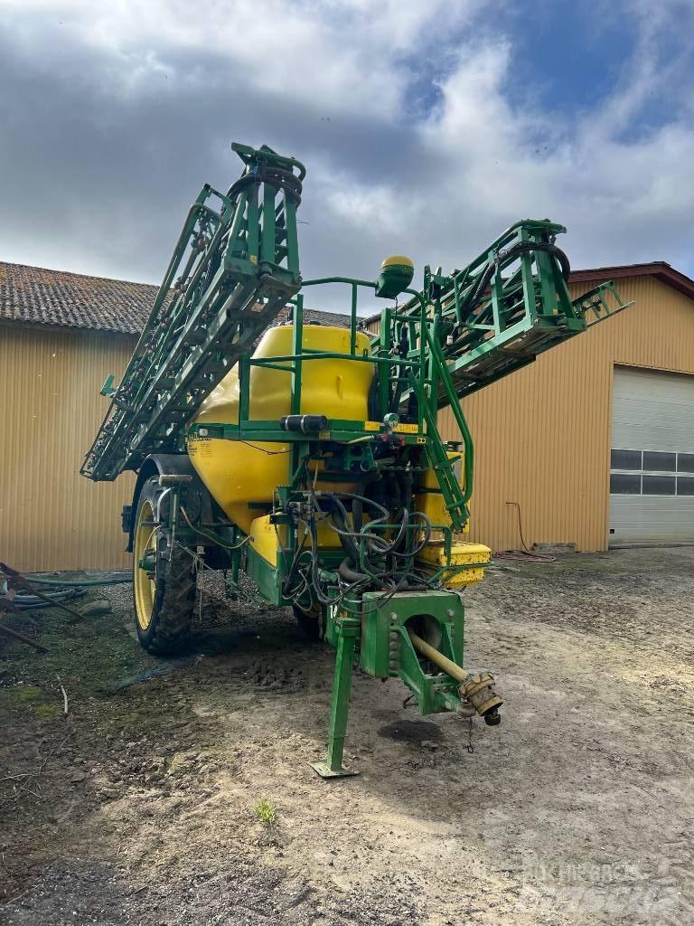 John Deere 840 Vontatott trágyaszórók