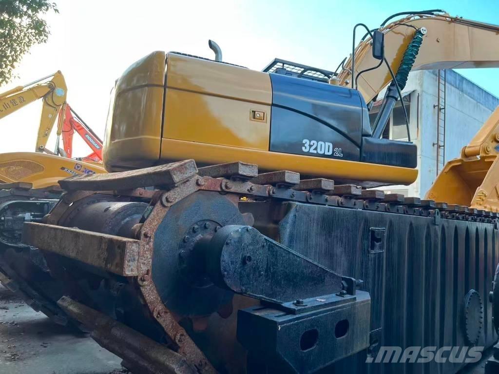 CAT 320 D2 Kétéltű markolók