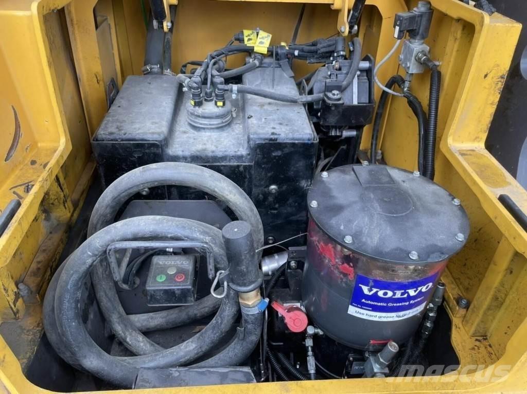 Volvo EC300 E Lánctalpas kotrók