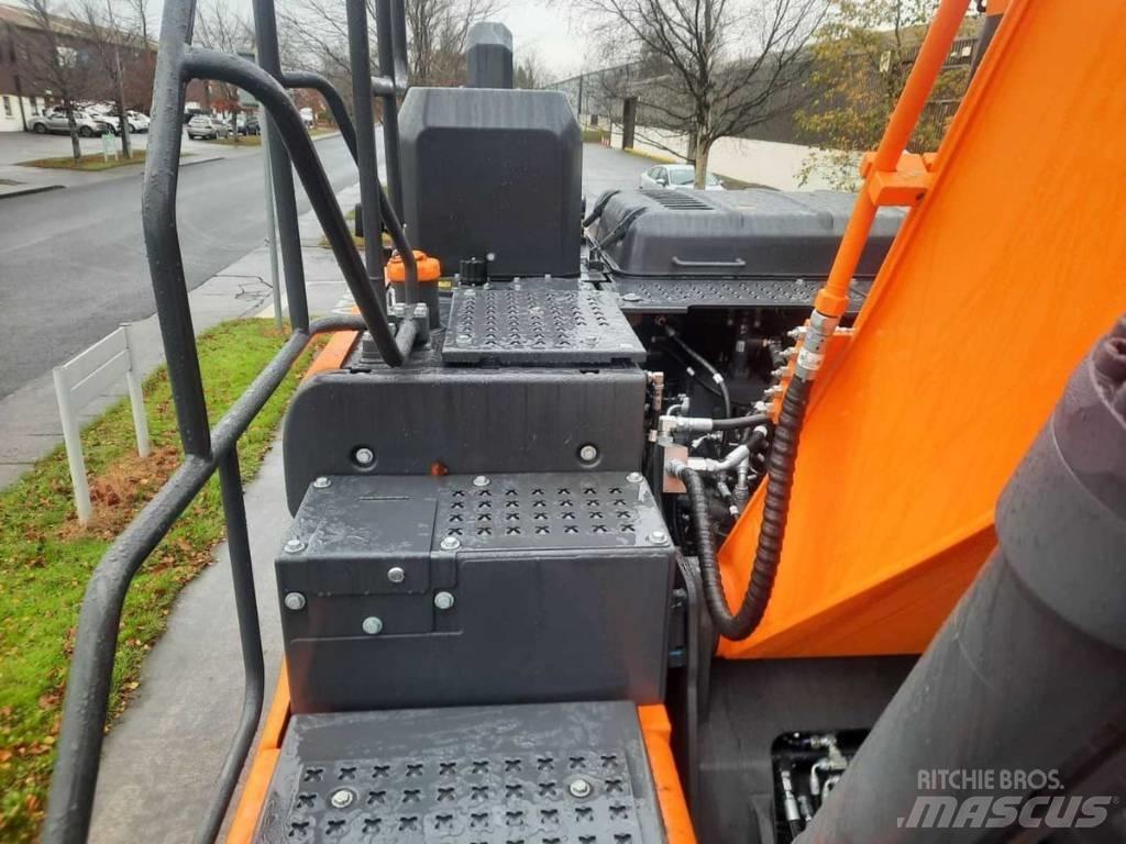 Doosan Dx140W-7 Gumikerekes kotrók