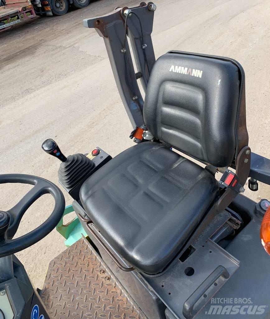 Ammann ARX 26 Ikerdobos hengerek