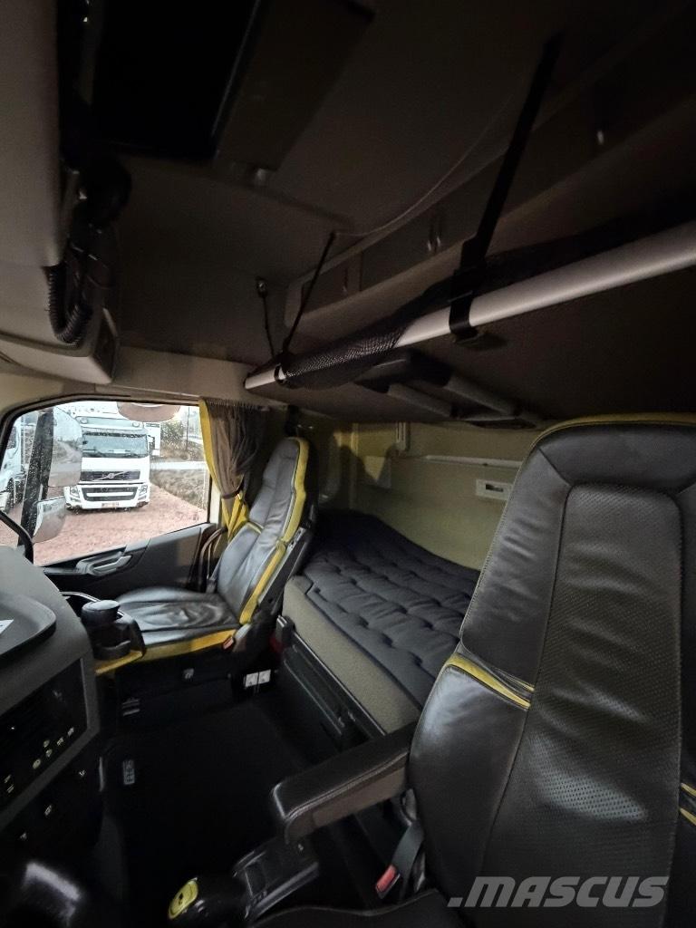 Volvo FH16 6x4 Nyergesvontatók