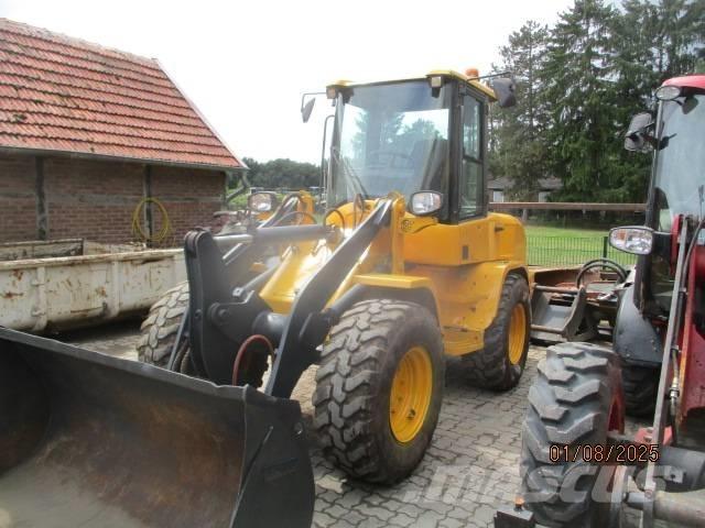Volvo L 30 Gumikerekes homlokrakodók
