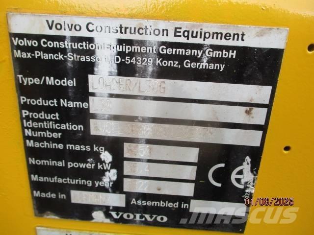 Volvo L 30 Gumikerekes homlokrakodók