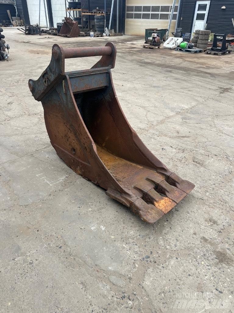  Andet S80 graveskovl Kanalak