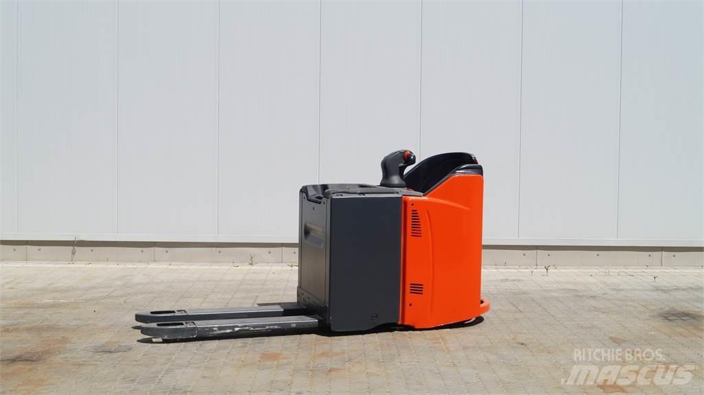 Linde T20SP kurz Alacsony emelőkocsi