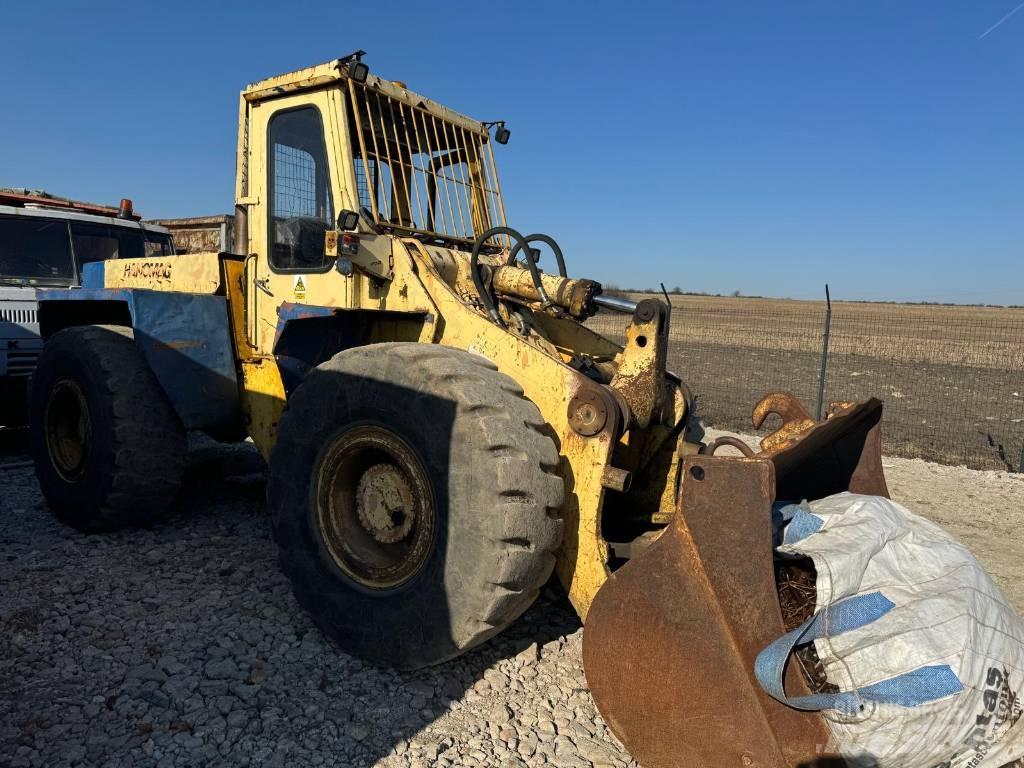 Hanomag C55 Gumikerekes homlokrakodók