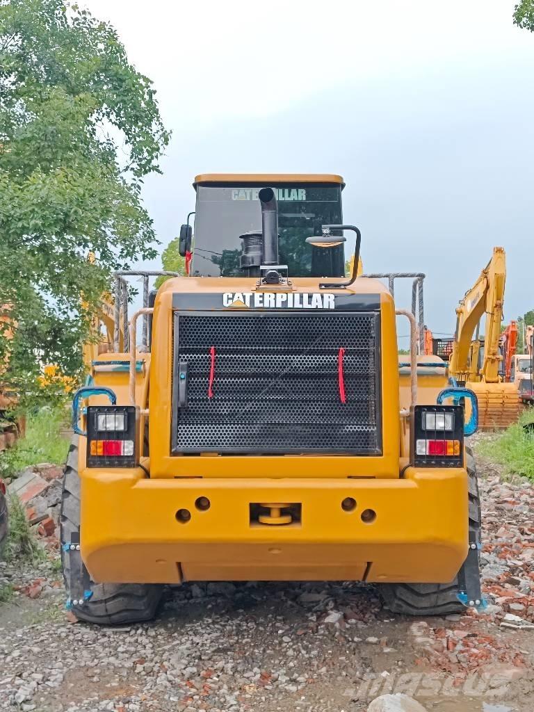 CAT 950 H Gumikerekes homlokrakodók