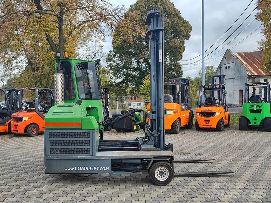 Combilift C4000 Tolóoszlopos négyutas targonca