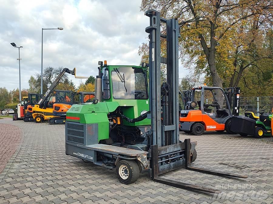 Combilift C4000 Tolóoszlopos négyutas targonca