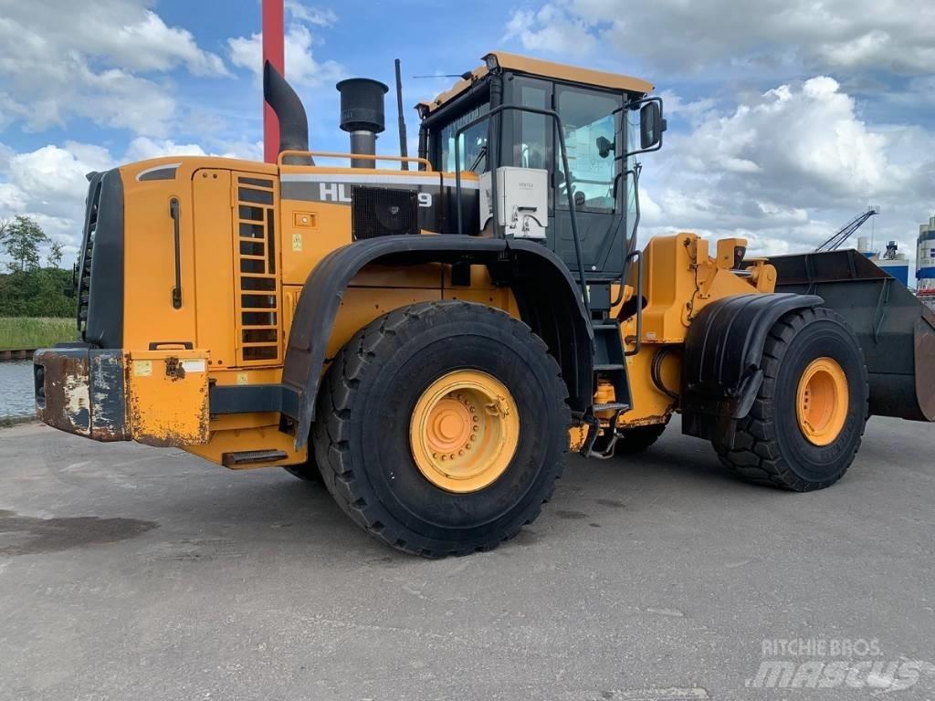 Hyundai HL 770-9 Gumikerekes homlokrakodók
