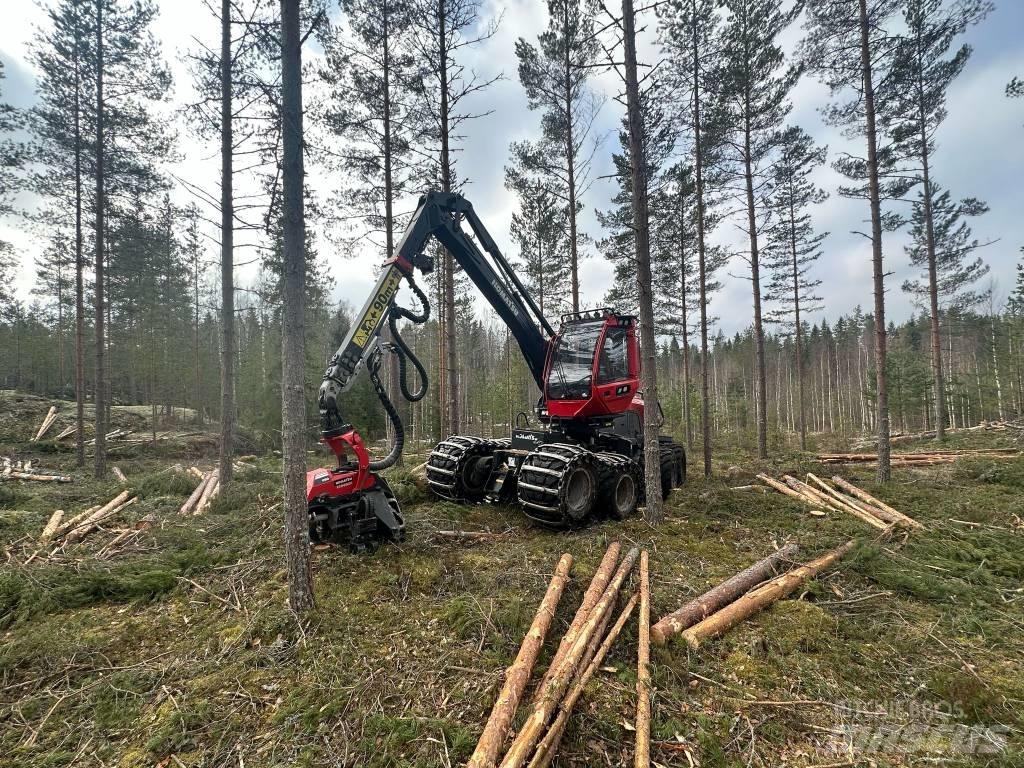 Komatsu 901 XC Betakarítók