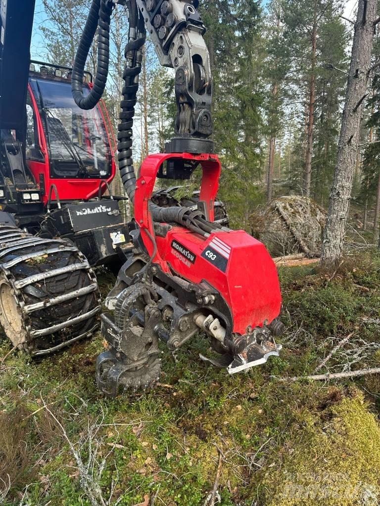 Komatsu 901 XC Betakarítók