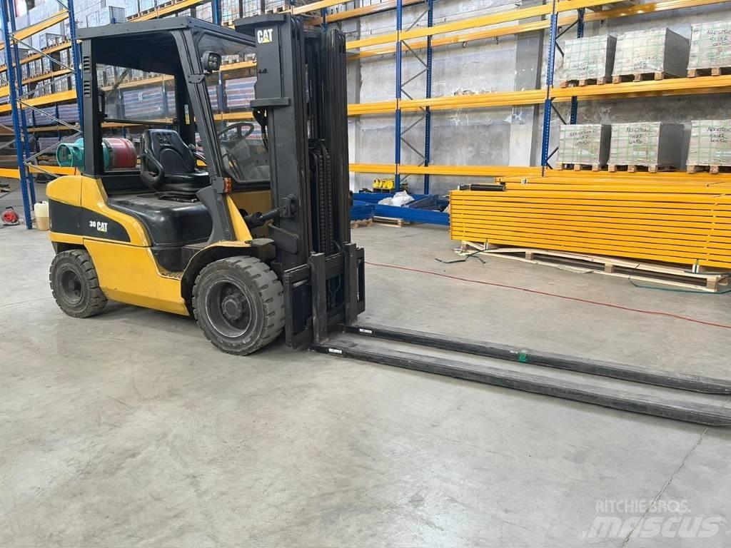 CAT CAT GP30N Gázüzemű targoncák