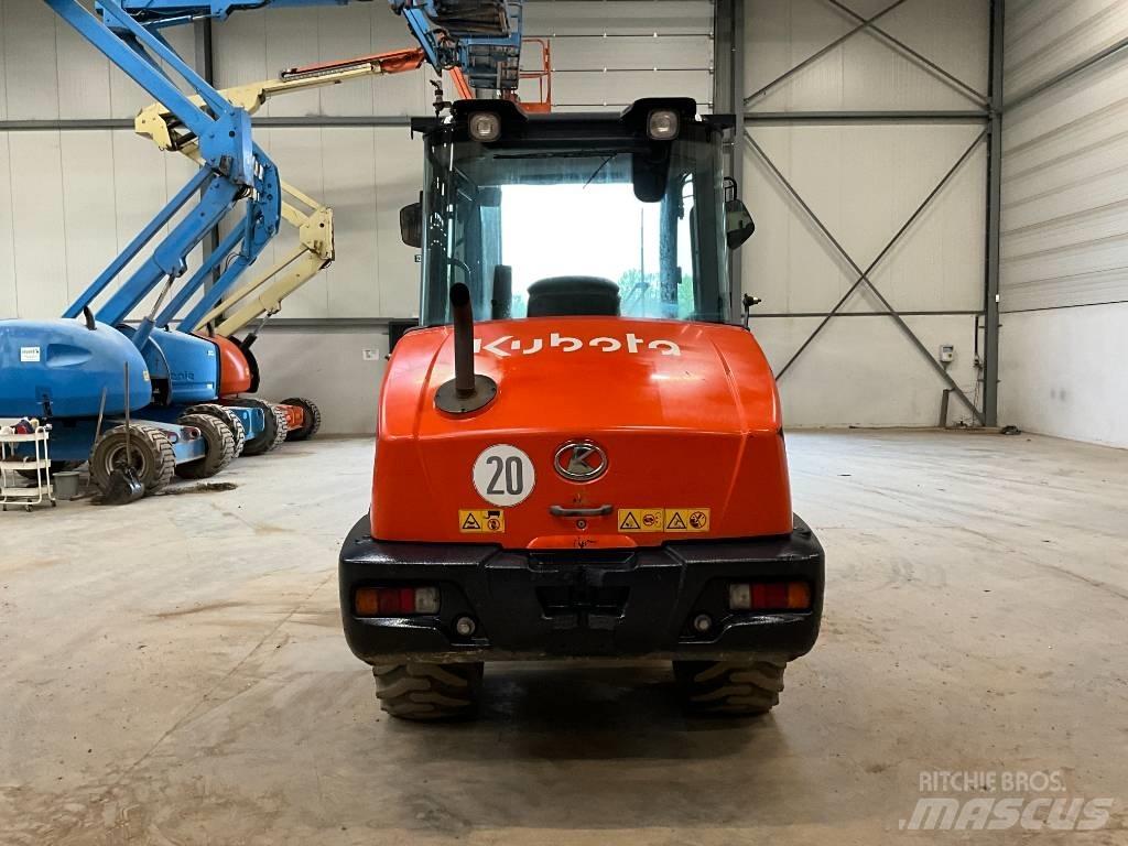 Kubota R 065 Gumikerekes homlokrakodók