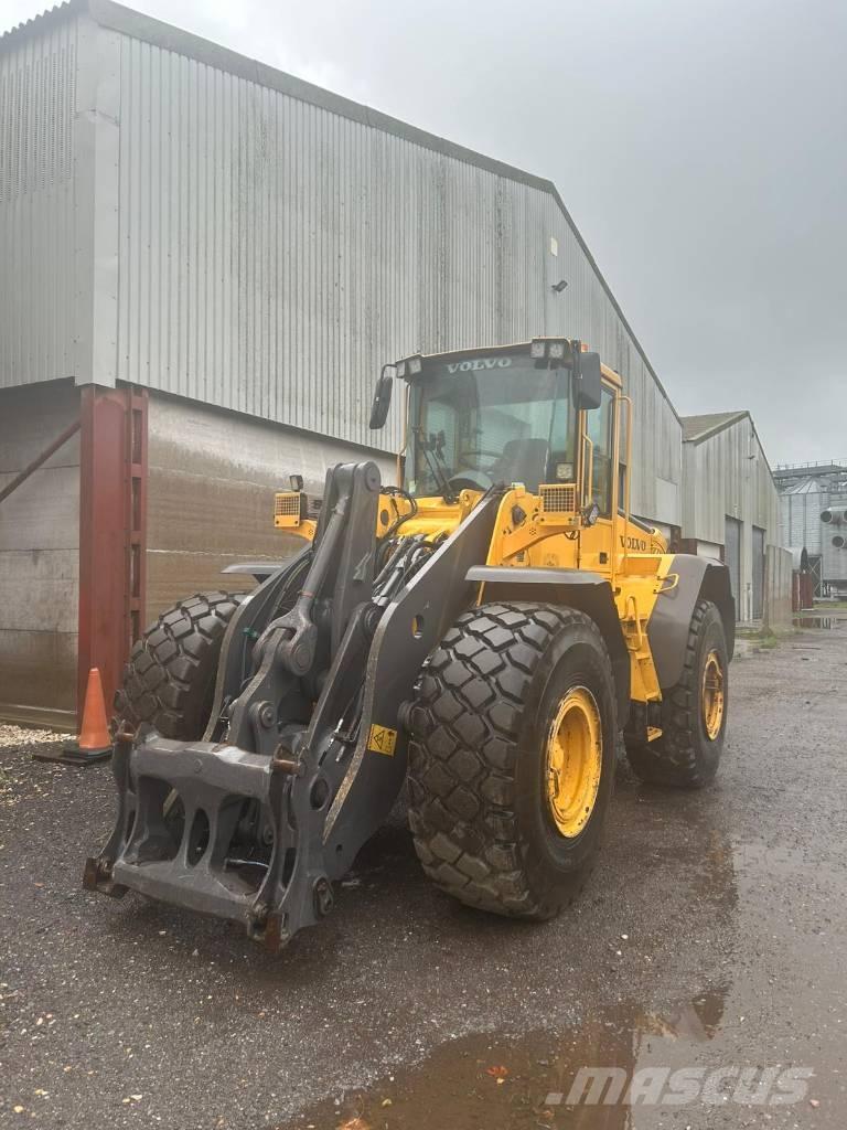 Volvo L 110 E Gumikerekes homlokrakodók