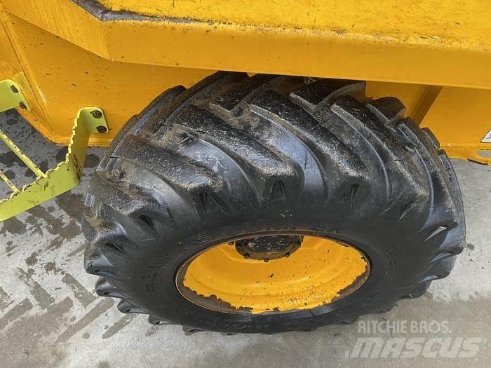 JCB 3STH Mezei dömperek