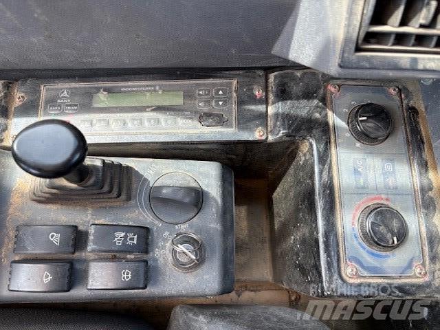 Sany SY 35 U Mini kotrók < 7t