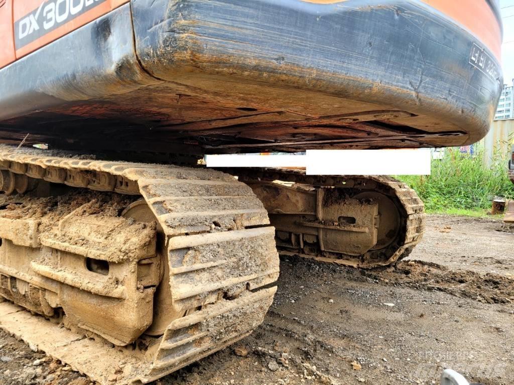 Doosan DX 300 LCA Lánctalpas kotrók