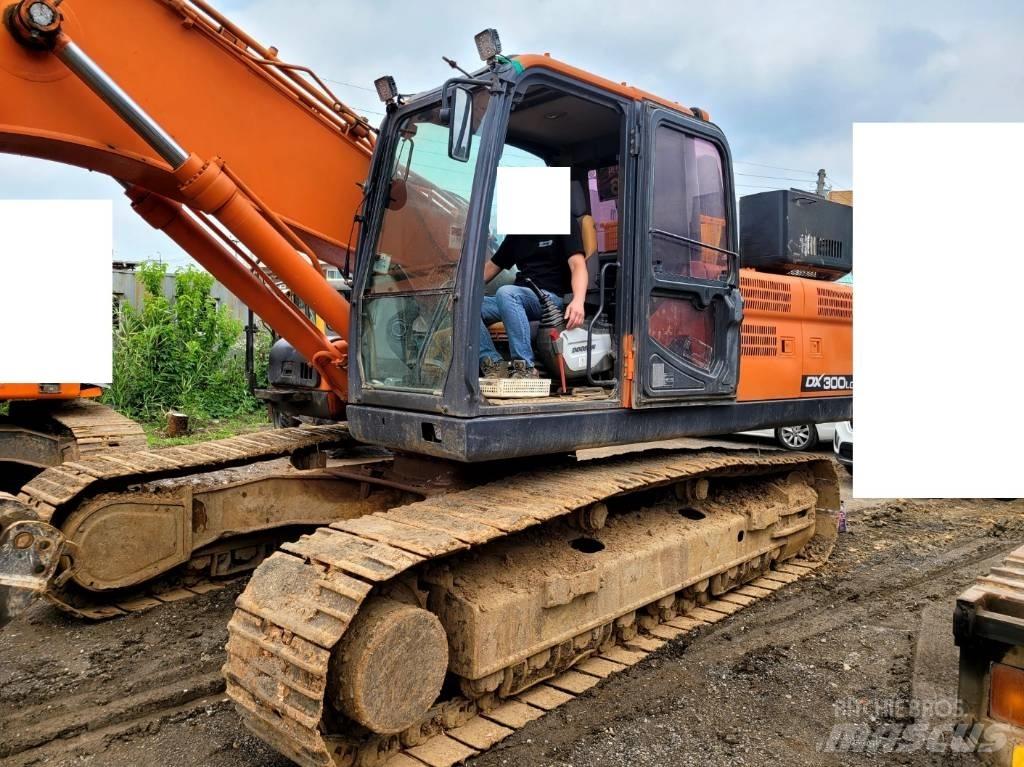 Doosan DX 300 LCA Lánctalpas kotrók