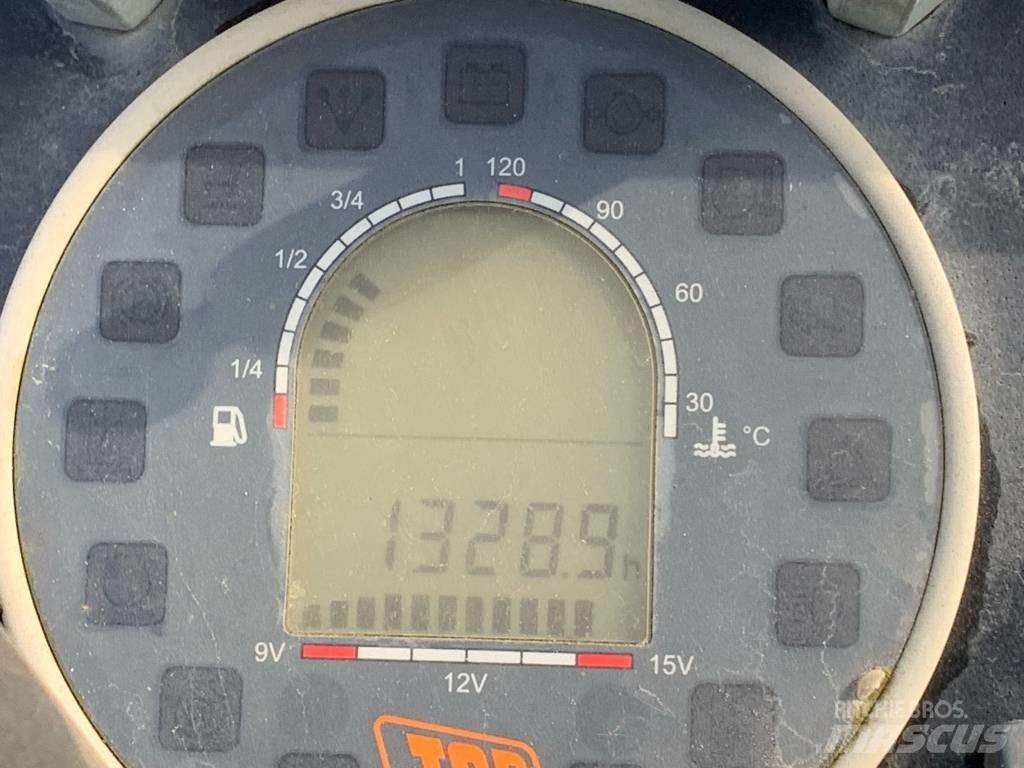 JCB VMT 260 Ikerdobos hengerek