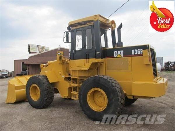 CAT 936 F Gumikerekes homlokrakodók