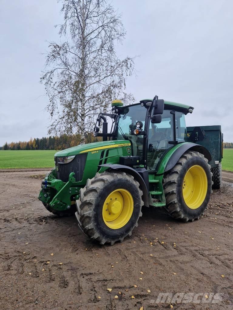 John Deere 5125R Traktorok