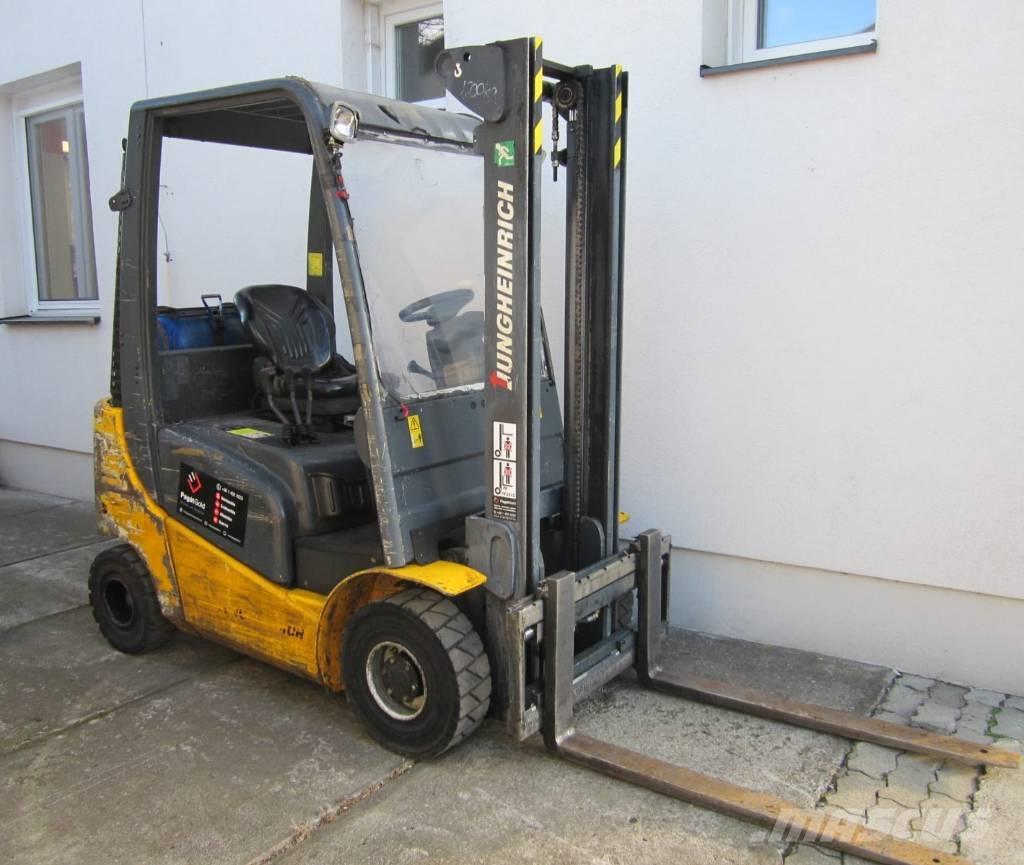 Jungheinrich TFG 316 Gázüzemű targoncák