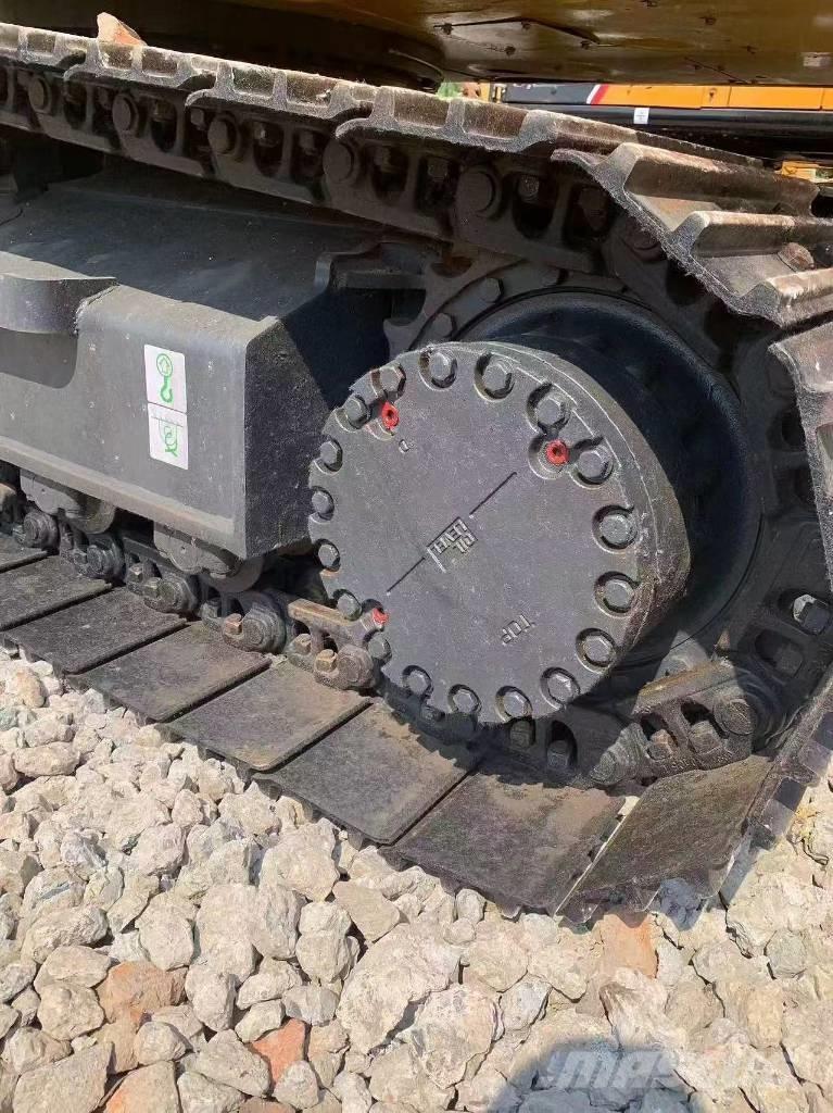 Komatsu PC 210 Lánctalpas kotrók