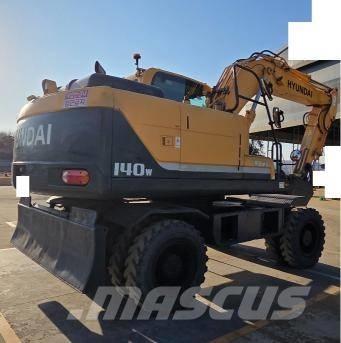 Hyundai Robex 140 W Gumikerekes kotrók