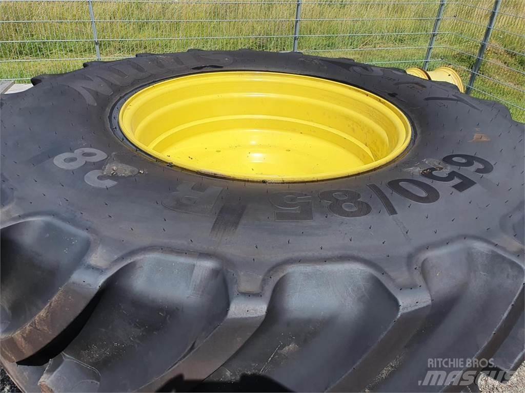 Mitas 650/85R38 x2 Gumiabroncsok, kerekek és felnik
