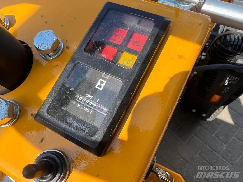 Knikmops KM85 Gumikerekes homlokrakodók