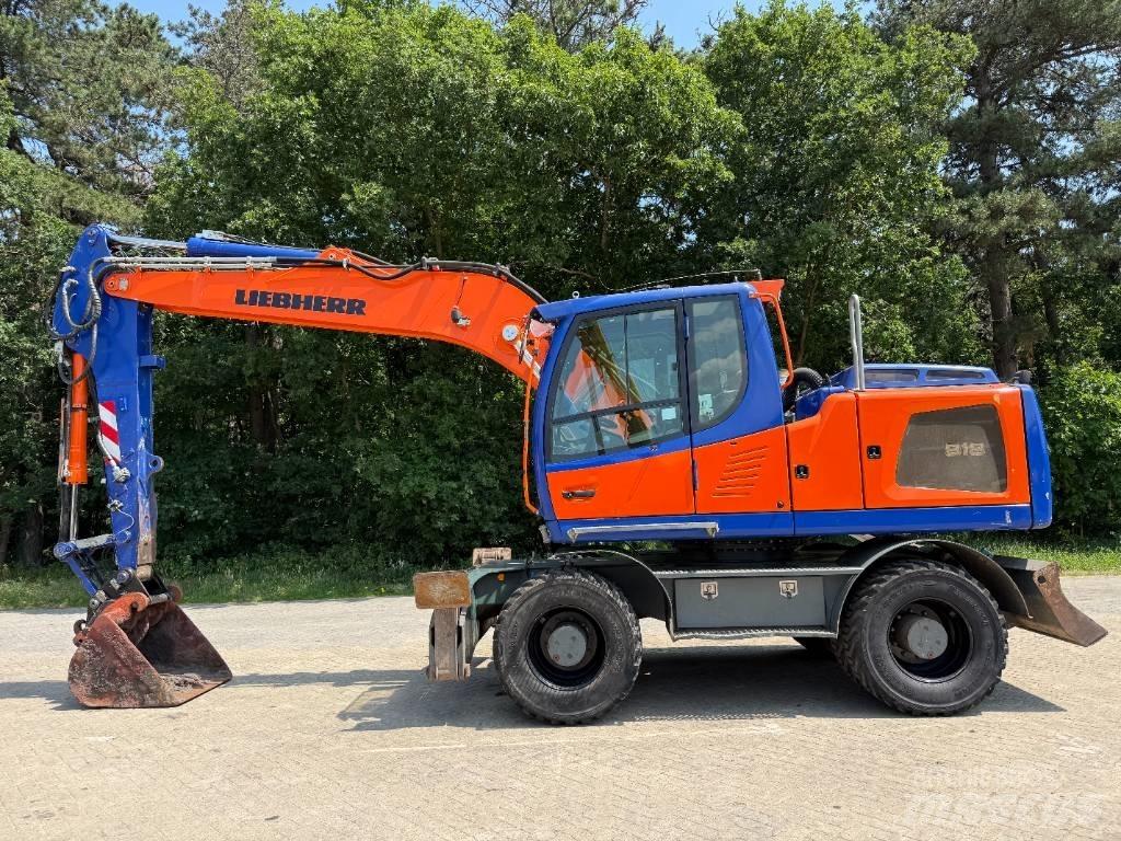 Liebherr A 918 Gumikerekes kotrók