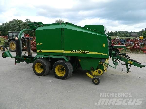 John Deere 678 Körbálázók