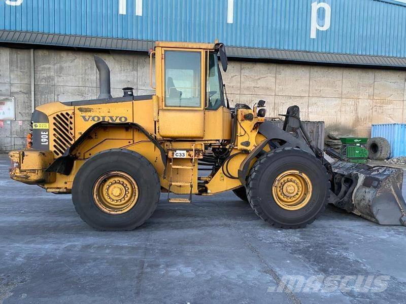 Volvo L 90 E Gumikerekes homlokrakodók