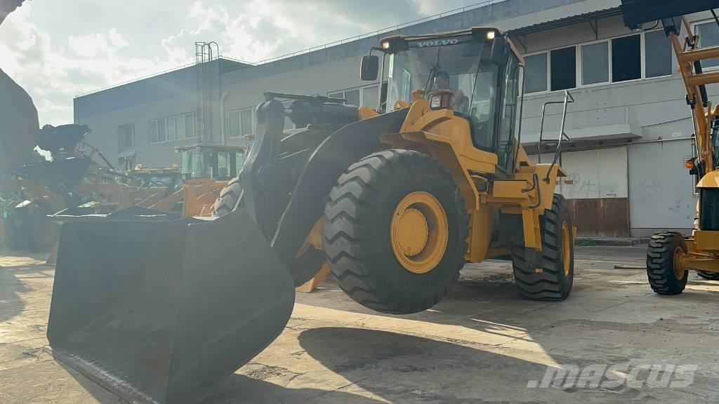 Volvo L 105 Gumikerekes homlokrakodók