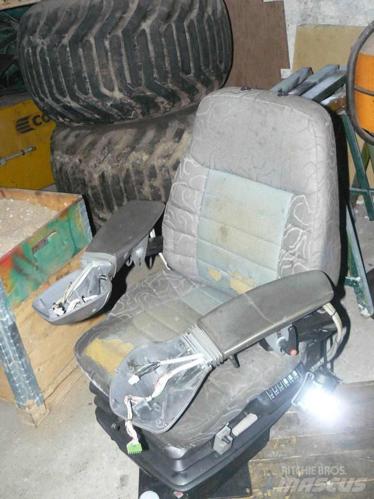 Timberjack 1070D Vezetőfülke és belső tartozékok