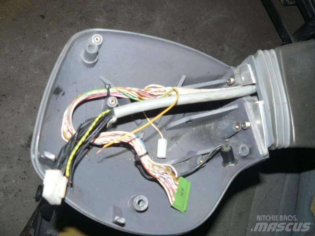 Timberjack 1070D Vezetőfülke és belső tartozékok