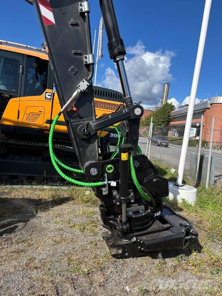 Hyundai HX300A L Lánctalpas kotrók