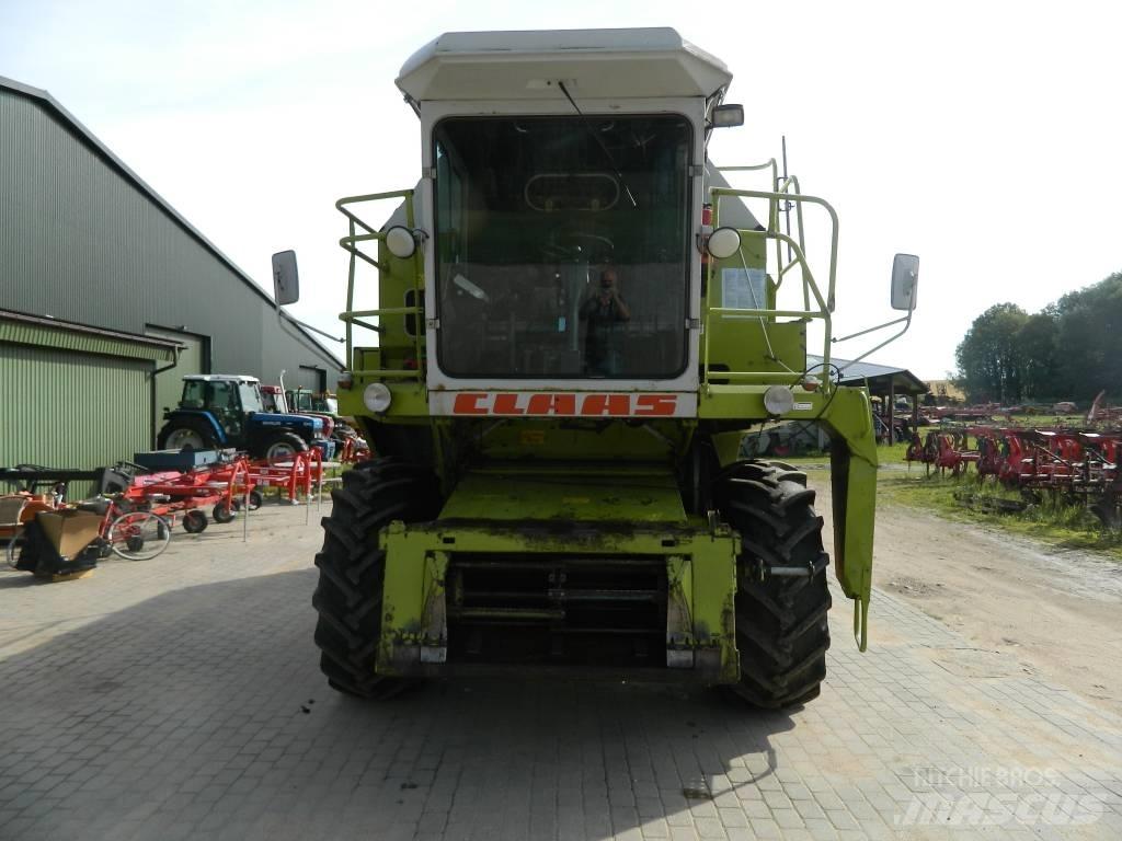 CLAAS Dominator 86 Kombájnok