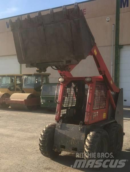Gehl 4240 Kompaktrakodók
