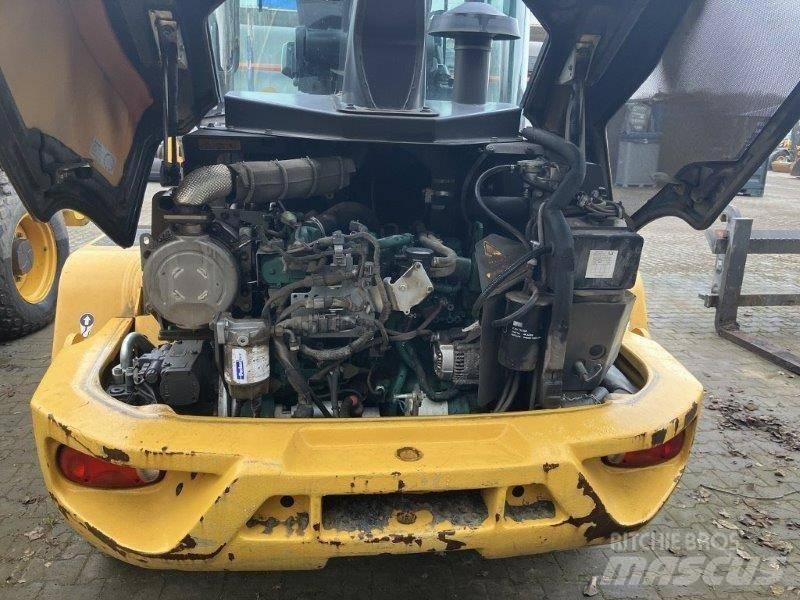 Volvo L 35 G Gumikerekes homlokrakodók