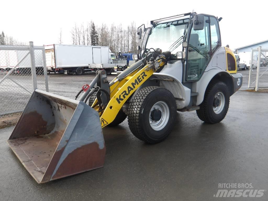 Kramer 8105 Gumikerekes homlokrakodók