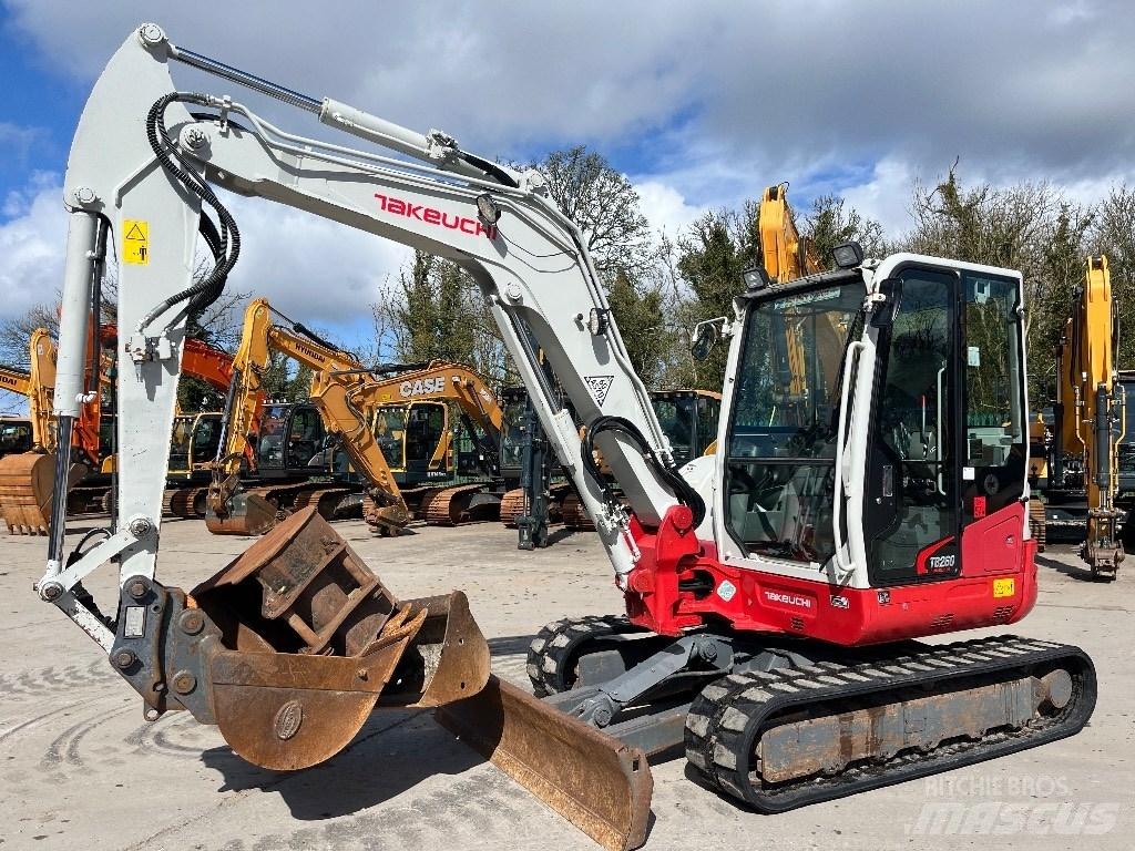 Takeuchi TB260 Mini kotrók < 7t