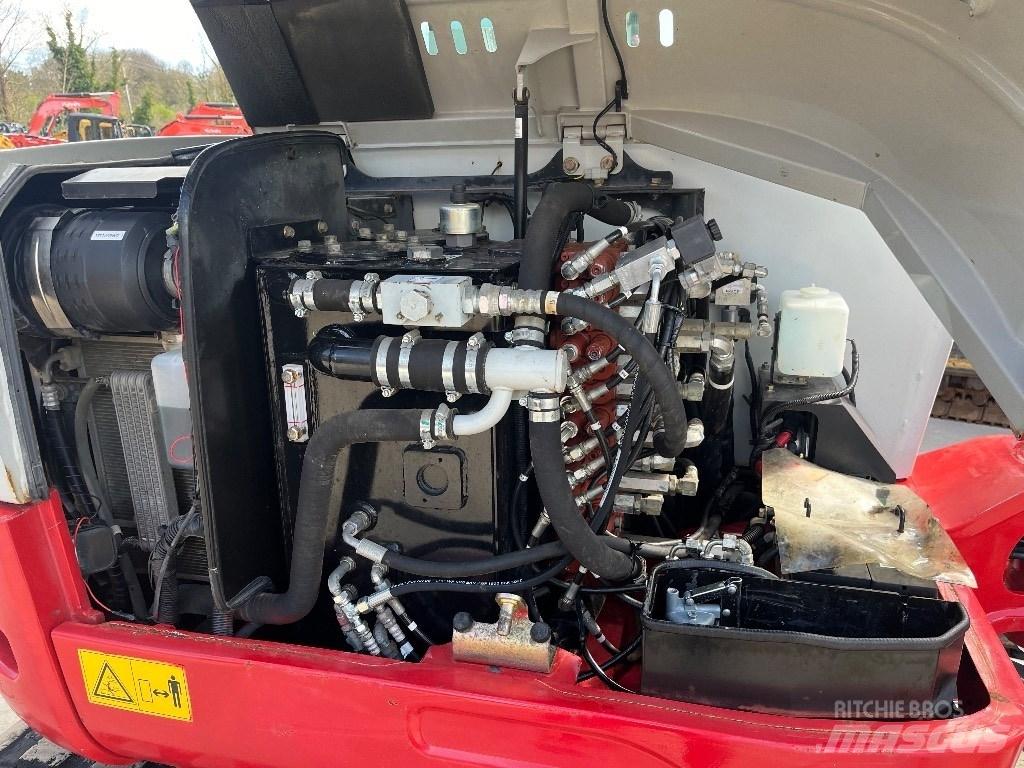 Takeuchi TB260 Mini kotrók < 7t