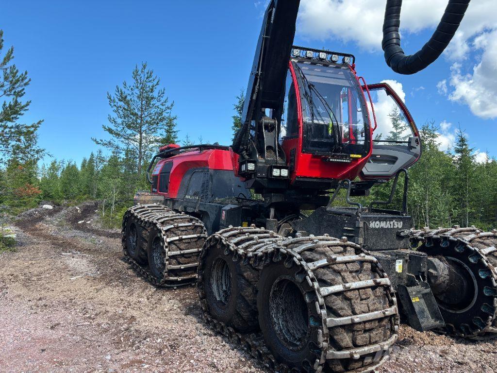 Komatsu 901XC Betakarítók